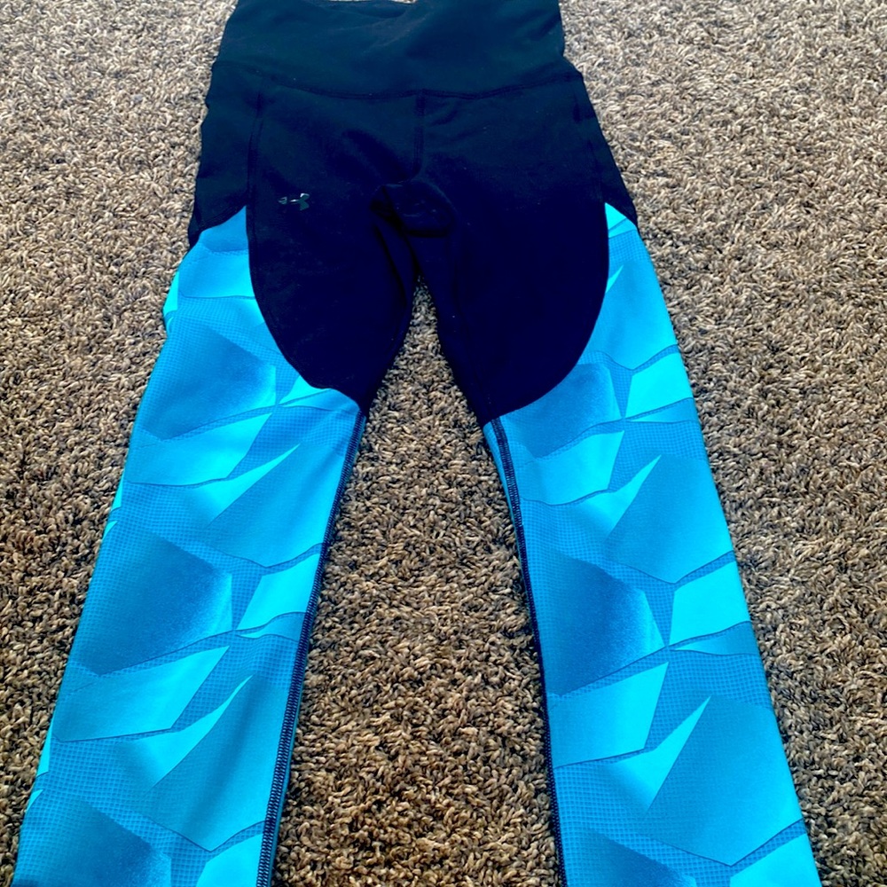 I am selling under armor kids leggings!